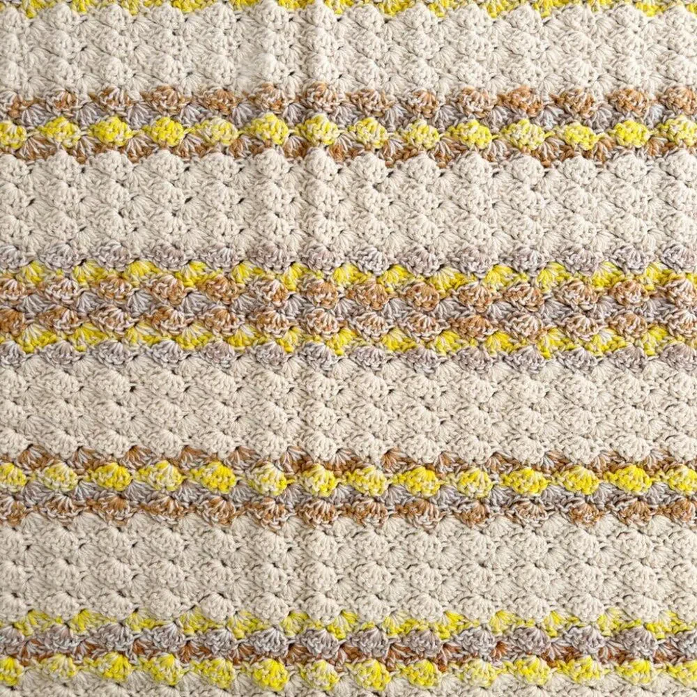 VTG HANDMADE Seashell Knit Afghan Throw Blanket Beige Yellow Brown 42 x 60